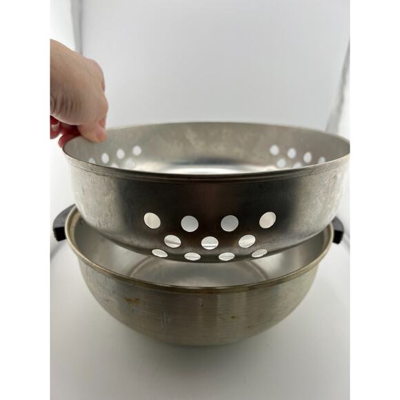 Vintage‎ Silver Aluminum Bread or Bun Warmer 3-Piece Serving Oven - Picture 6 of 10